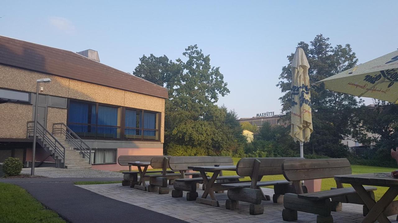 Gaestehaus Sandra Sulzbach-Rosenberg Bagian luar foto